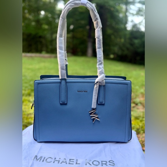 Michael Kors Laila - Picture 1 of 15